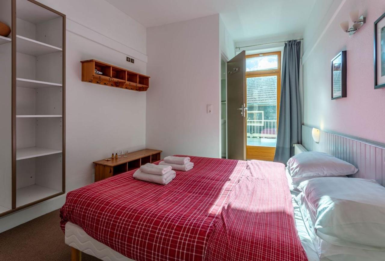 Hotel Les Aravis Saint-Jean-de-Sixt Esterno foto