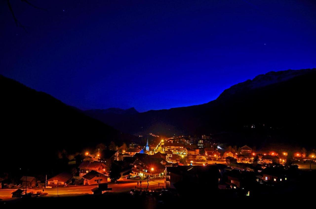 Hotel Les Aravis Saint-Jean-de-Sixt Esterno foto