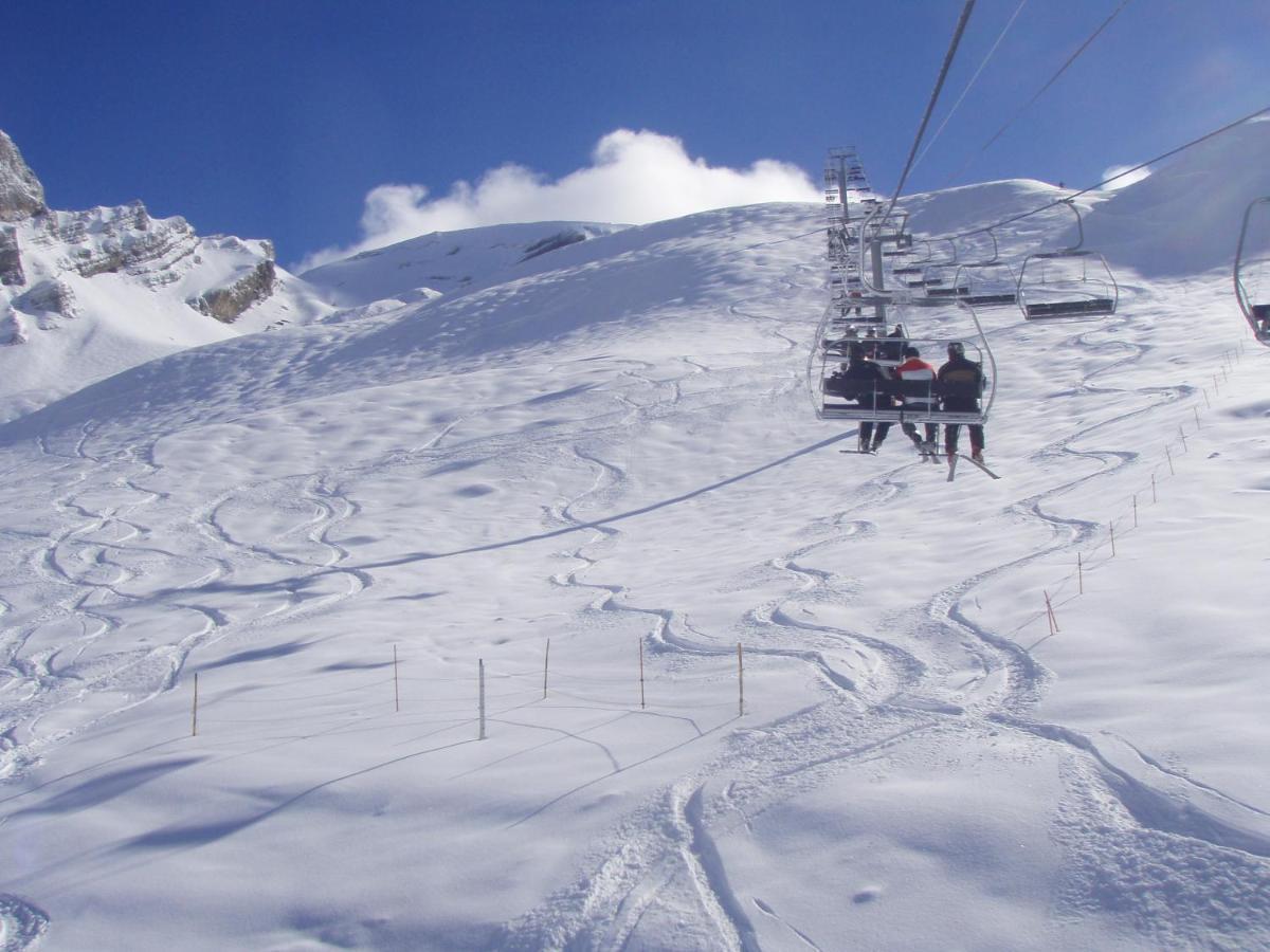 Hotel Les Aravis Saint-Jean-de-Sixt Esterno foto